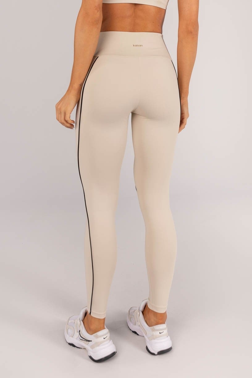 Calça Legging com Vivos (Bege / Preto) | Ref: K4598-B