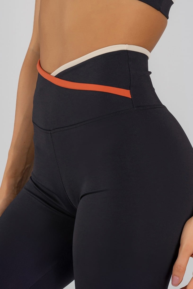 Calça Legging Mix com Cós Transpassado com Duo Vira (Preto / Cobre / Off-White) | Ref: K4722-A