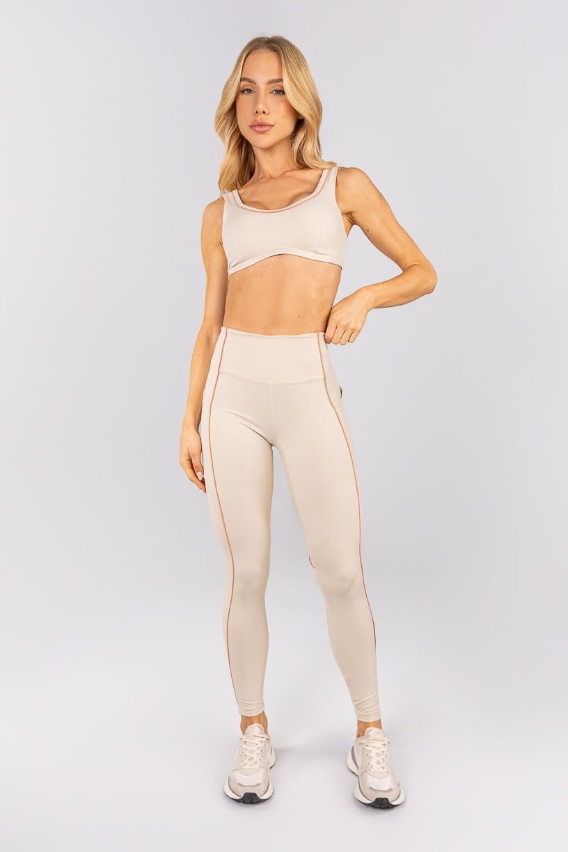 Calça Legging com Bolsos e Vivo (Off-White / Macadâmia) | Ref: K4647-C