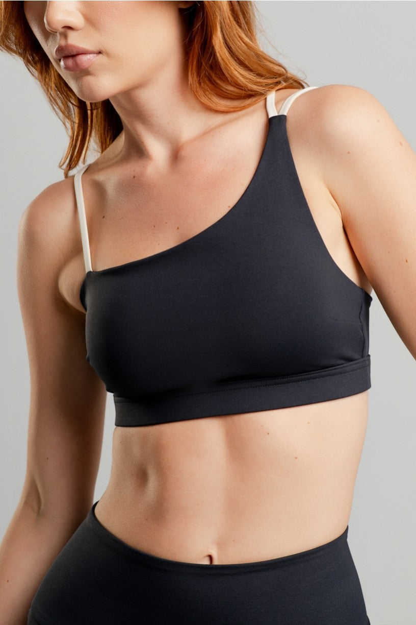 Top Assimétrico com Alças Contrastantes (Preto / Off-White) | Ref: K4874-B