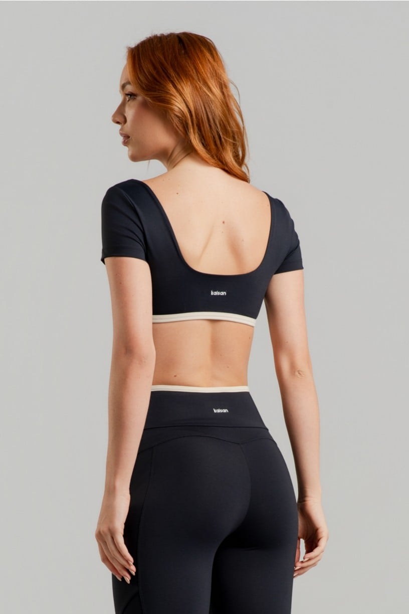 Top Slim com Manga (Preto / Off-White) | Ref: K4877-A
