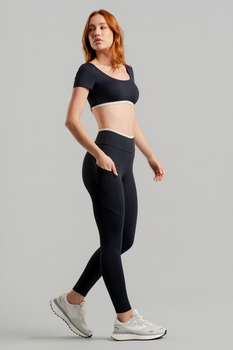 Top Slim com Manga (Preto / Off-White) | Ref: K4877-A