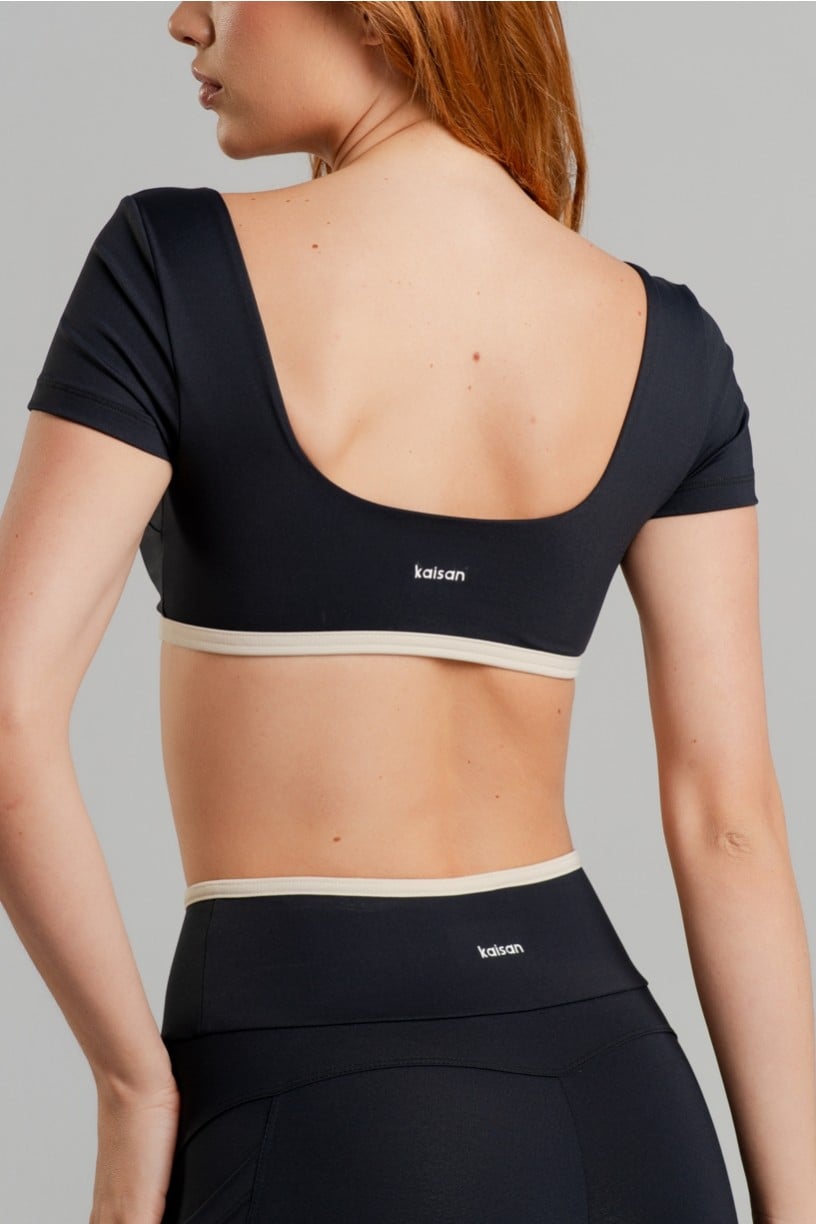 Top Slim com Manga (Preto / Off-White) | Ref: K4877-A