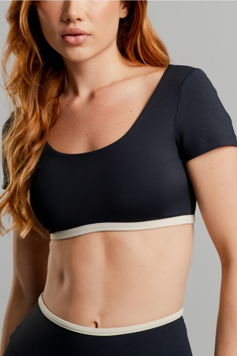Top Slim com Manga (Preto / Off-White) | Ref: K4877-A