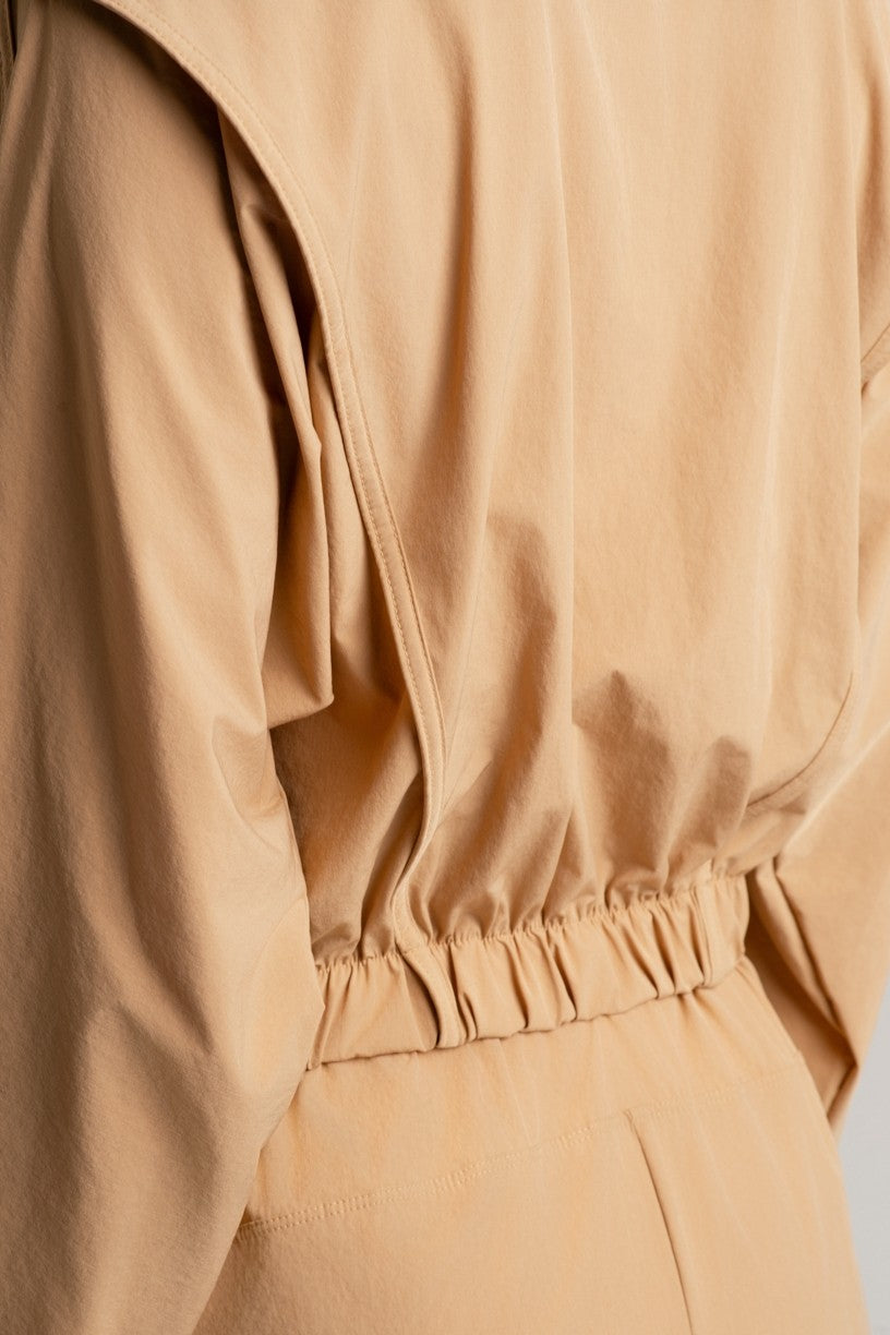 Jaqueta com Zíper e Bolsos (Khaki) | Ref: K4802-B