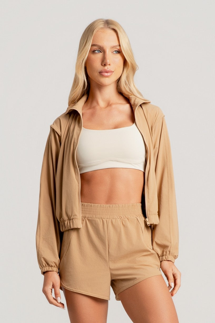 Jaqueta com Zíper e Bolsos (Khaki) | Ref: K4802-B